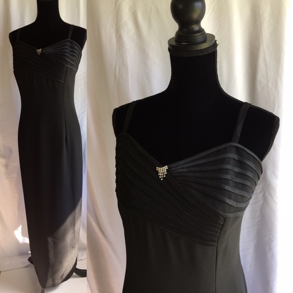 Black Long Formal Dress/Bridesmaids PreLoved Sz:18